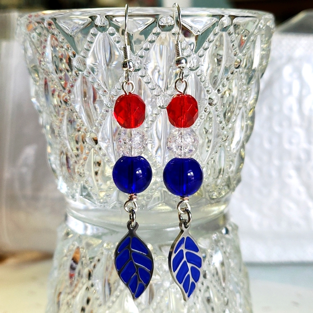 Blue Leaf Earrings! - Picture 1 of 2